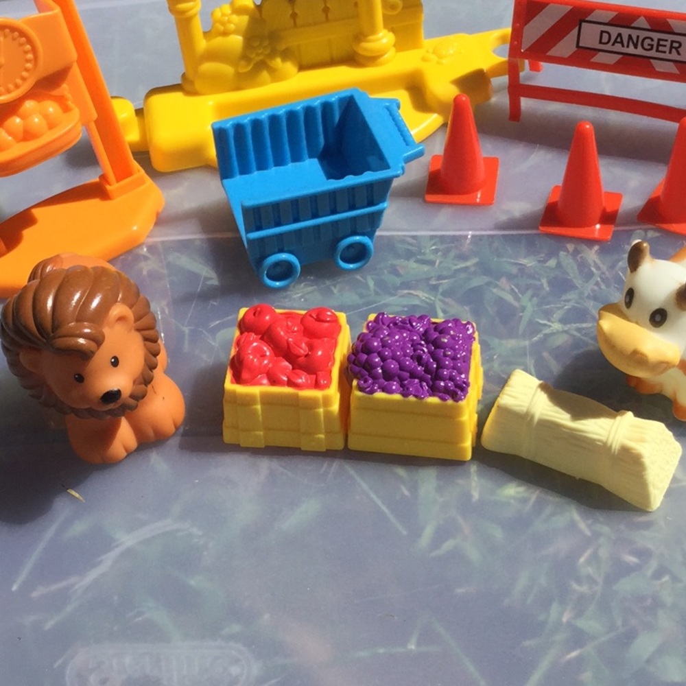 Fisher price people - Picture 7 of 7